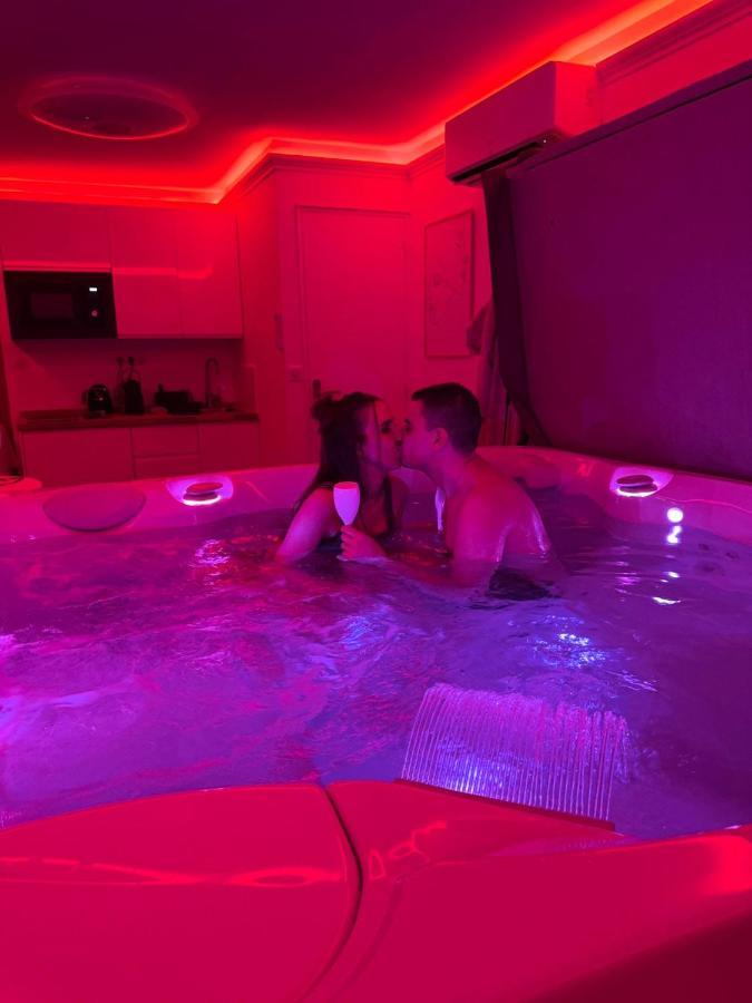 Casa Amor & Spa, Appartement Suite Jacuzzi & Piscine Chauffee Montfort-sur-Argens Exterior photo